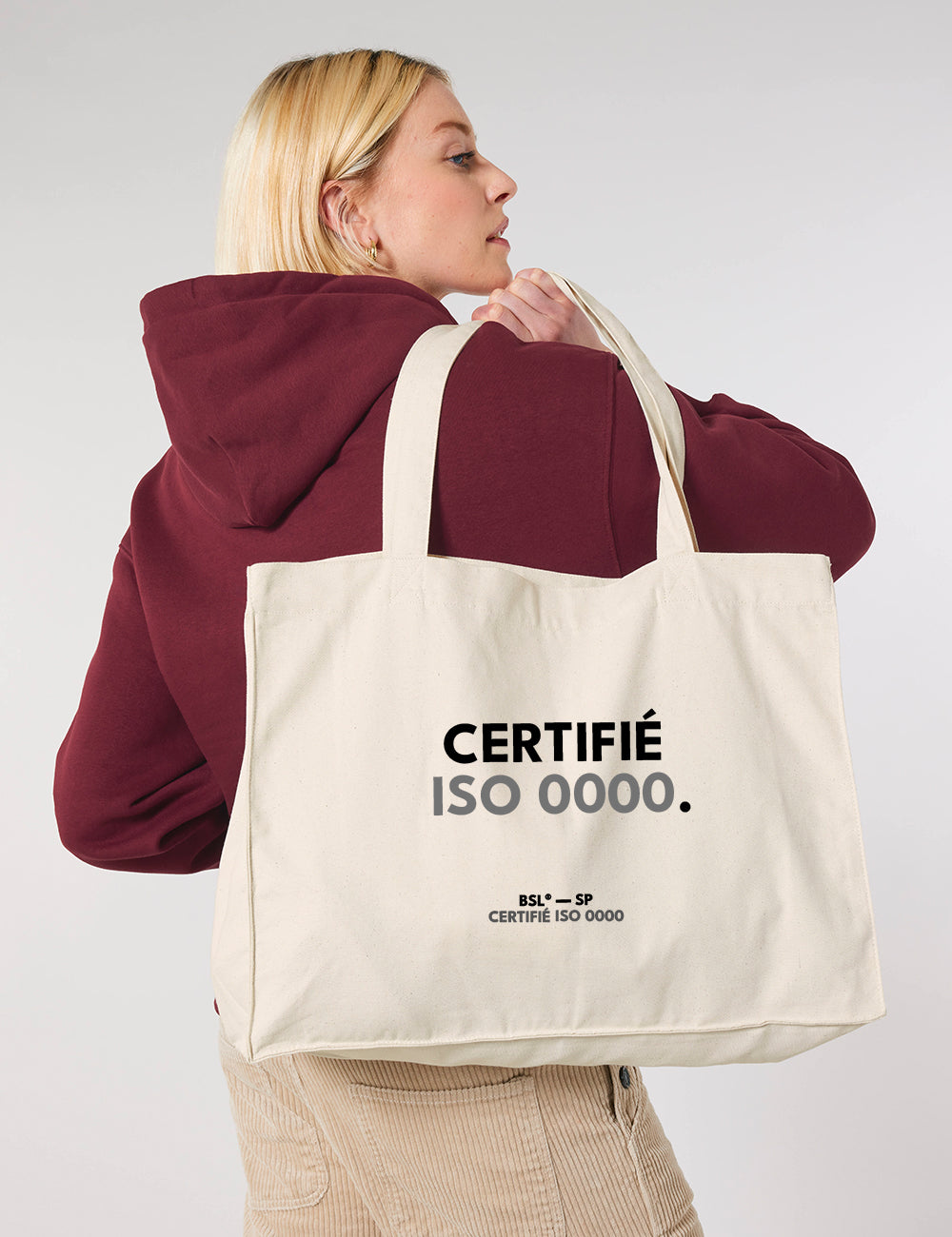 SHOPPING BAG “CERTIFIÉ ISO 0000” - Le vide à emporter
